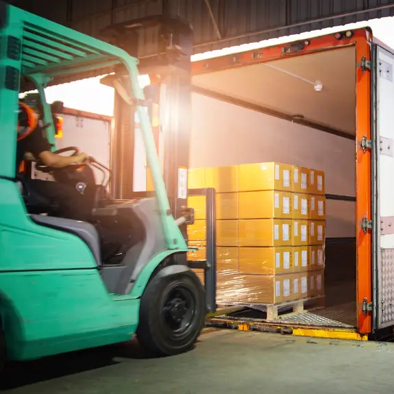 Loading delivery boxes into the container